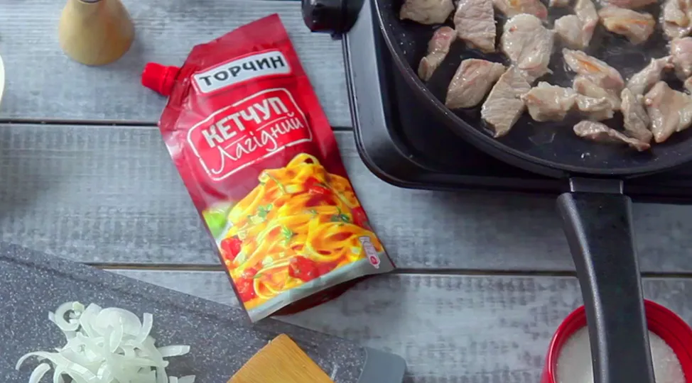 Смажений рис зі свининою по-тайськи