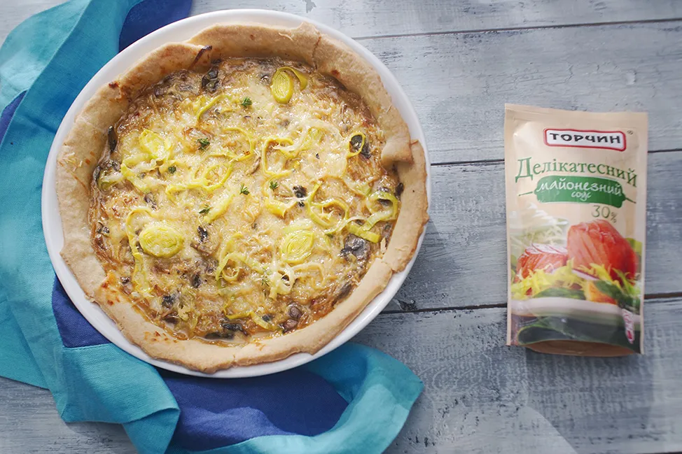 Кіш цибульний з грибами