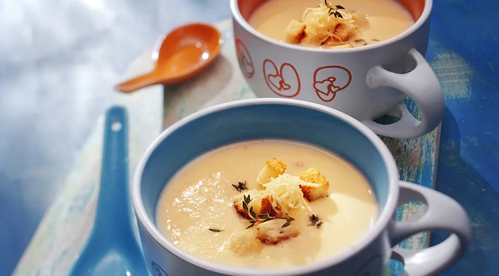 Сирний суп із сухариками