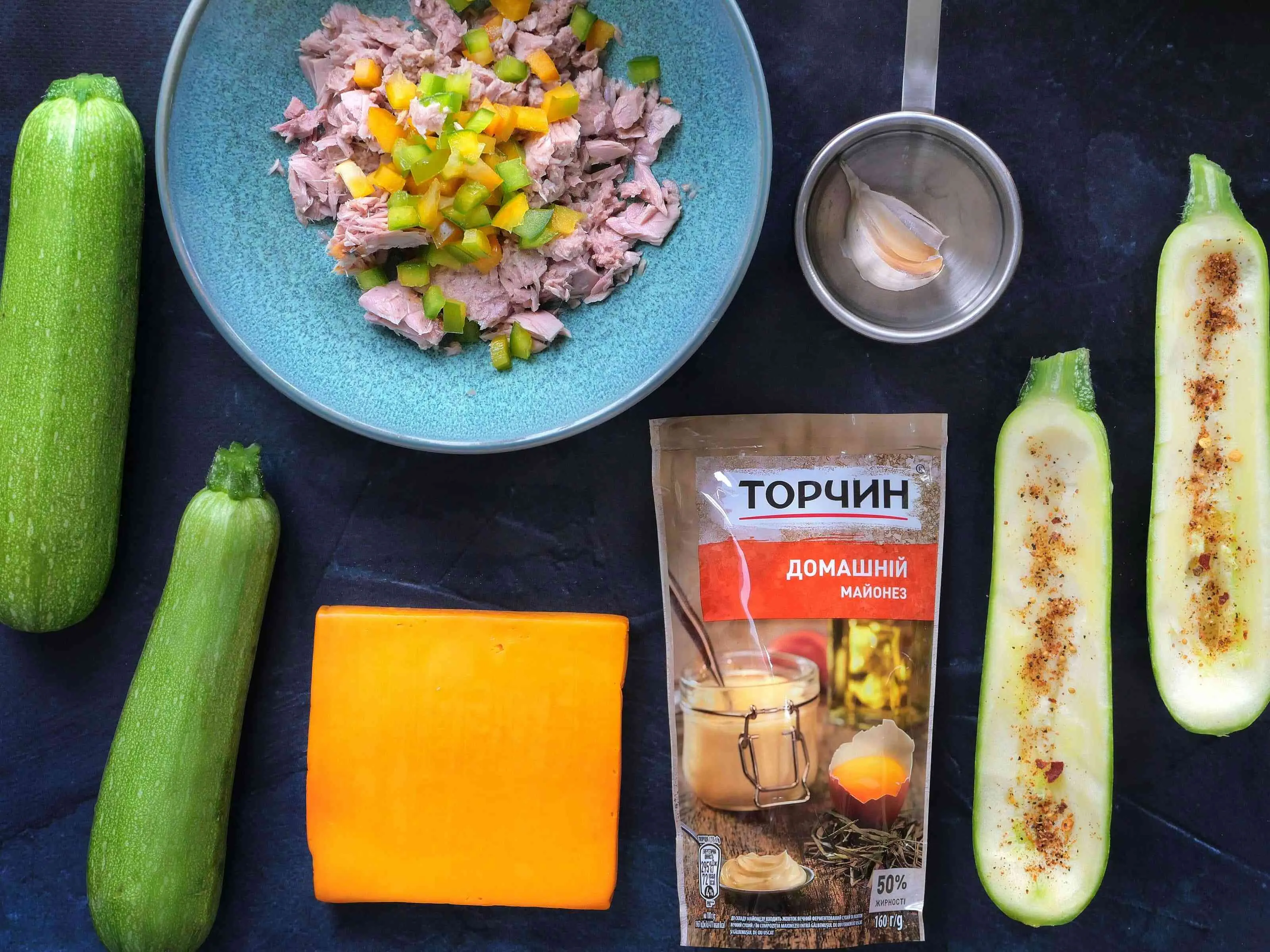 salat-kabachki-z-tuncem salat-kabachki-z-tuncem